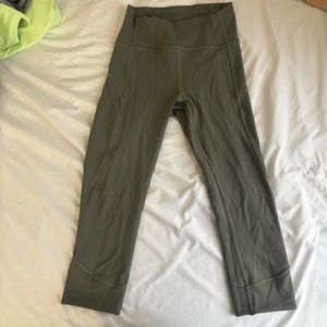 Cropped lululemon